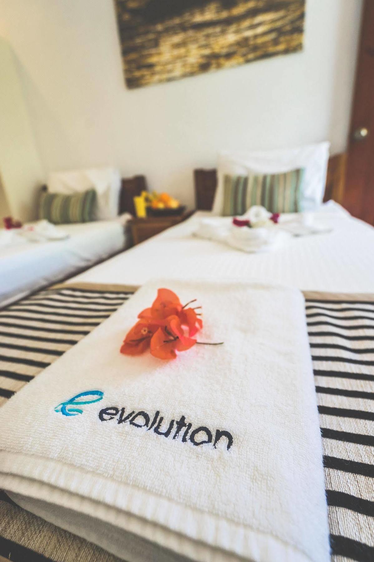 Evolution Dive And Beach Resort Isola di Malapascua Esterno foto